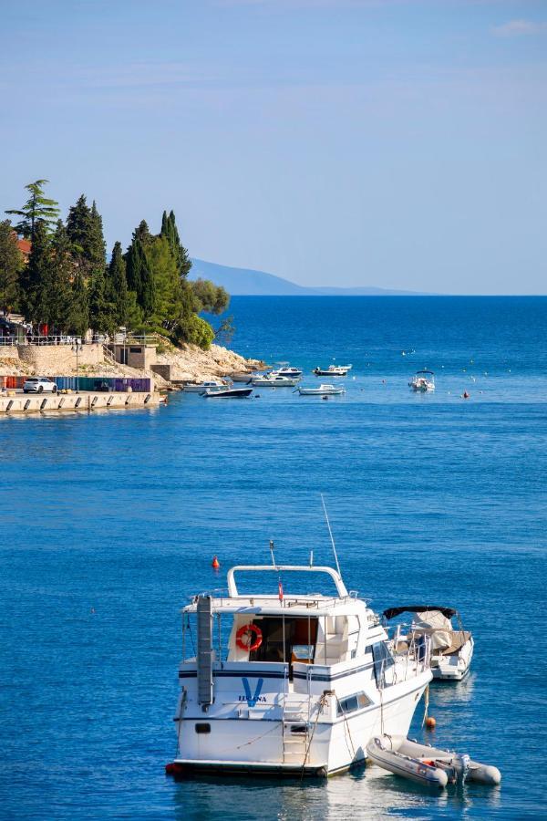 Casa Santo E Albina Rabac Villa Екстериор снимка
