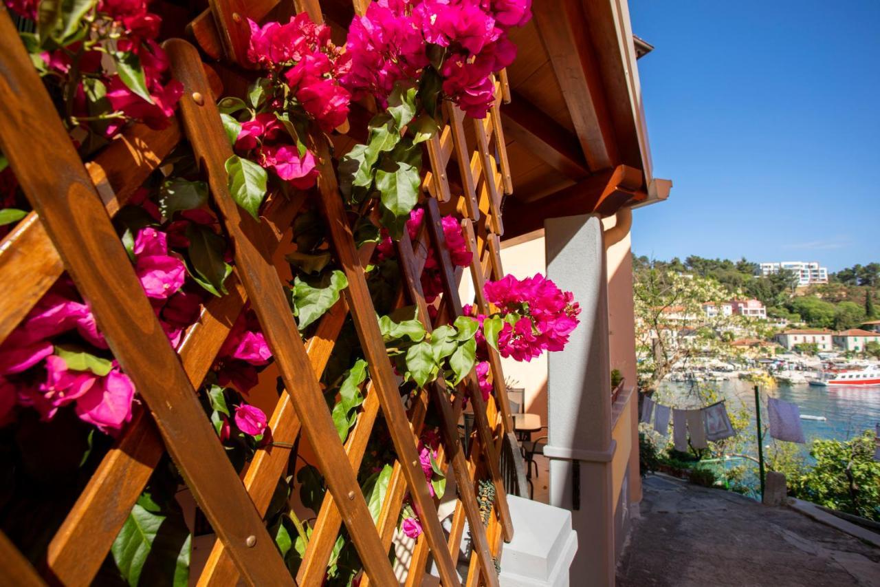 Casa Santo E Albina Rabac Villa Екстериор снимка